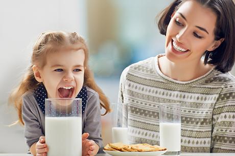 Hausmittel gegen Milchflecken
