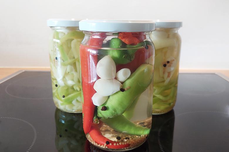 Peperoni einlegen