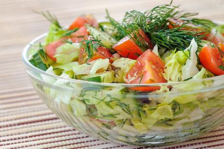 Schlank mit Sommersalaten
