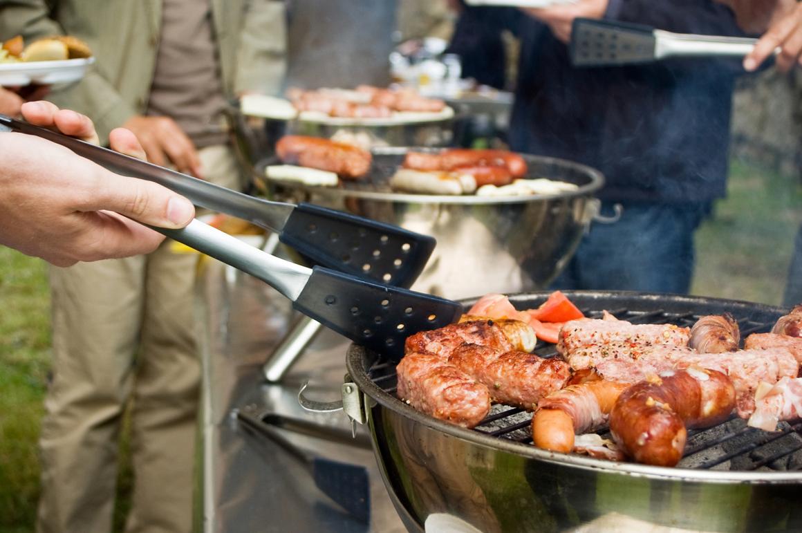 Unterschied zwischen Barbecue und Grill