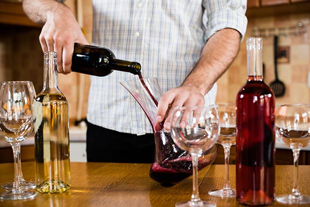 Wein dekantieren
