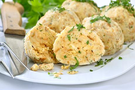 Semmelknödel Grundrezept