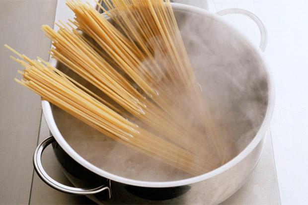 Spaghetti al dente kochen