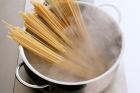 Spaghetti al dente kochen