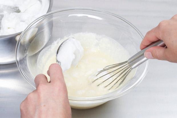 Eischnee für den Kaiserschmarrn