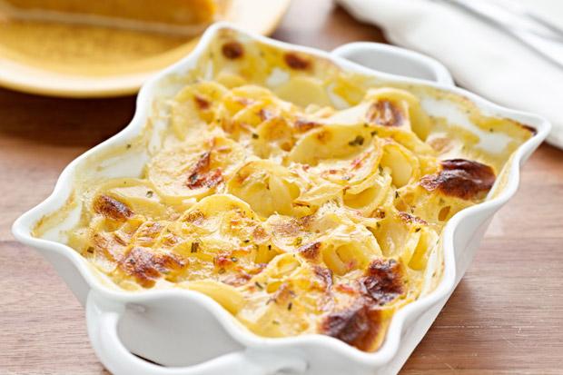 Kartoffelgratin in Auflaufform