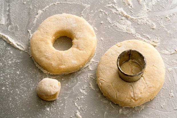 Donuts ausstechen