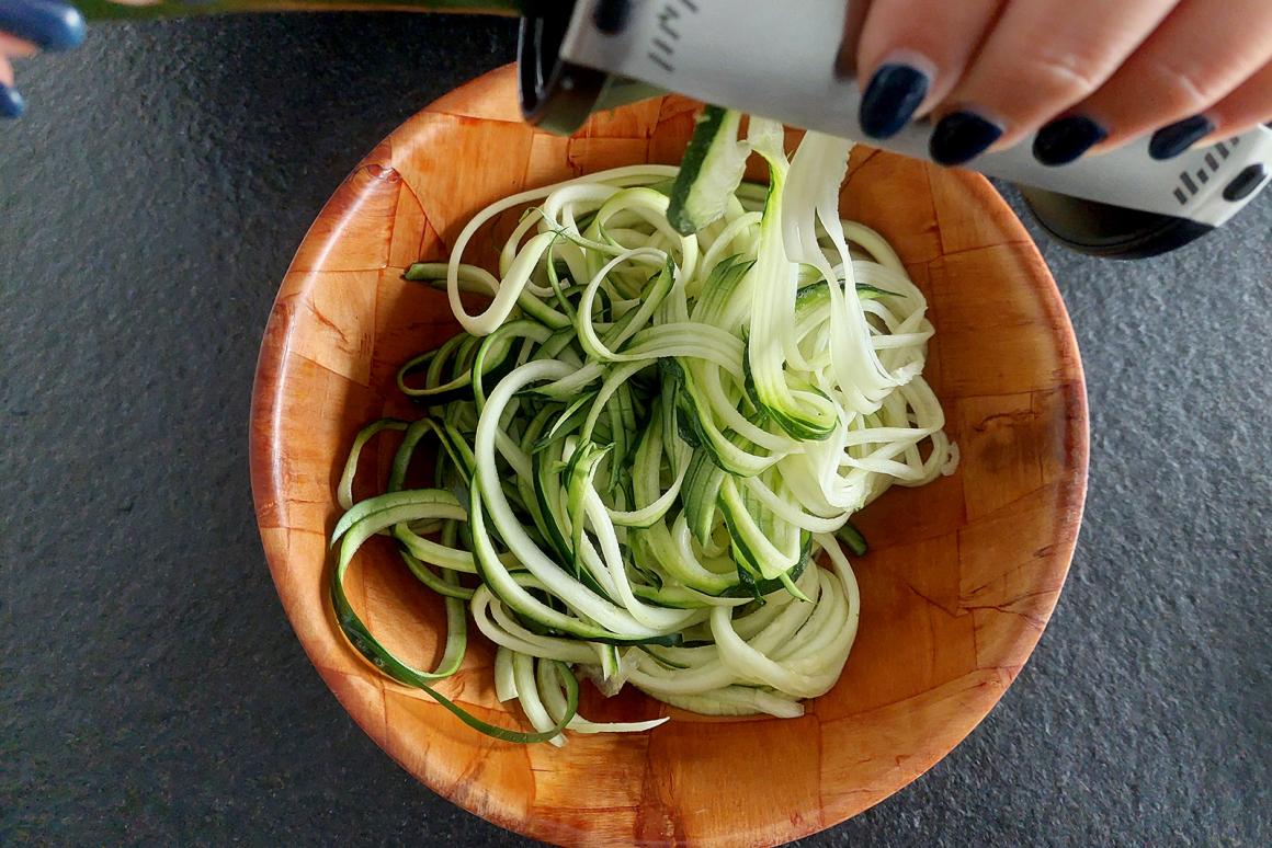 Zoodles schneiden
