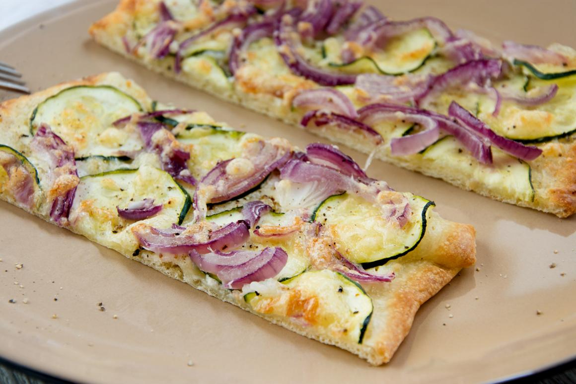 Flammkuchen mit Zucchetti