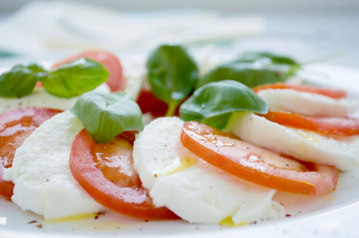 Tomaten Mozzarella Salat