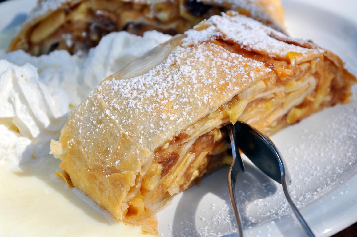 Apfelstrudel