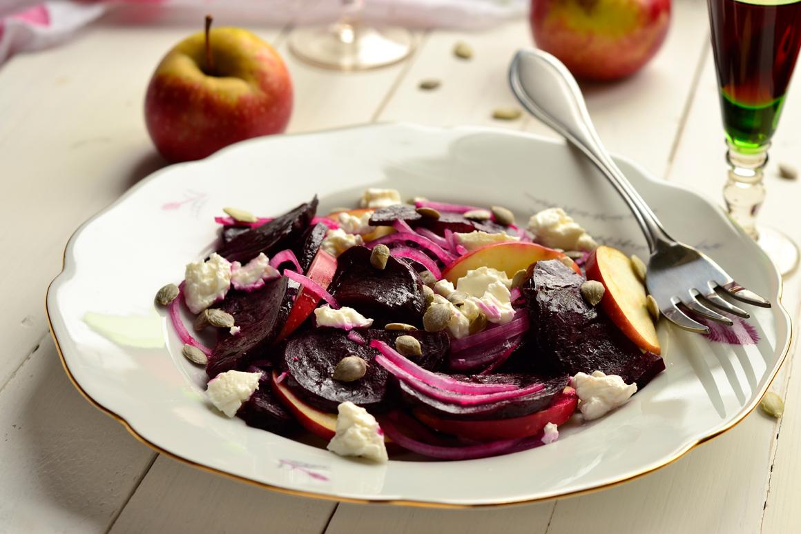 Randensalat mit Apfel
