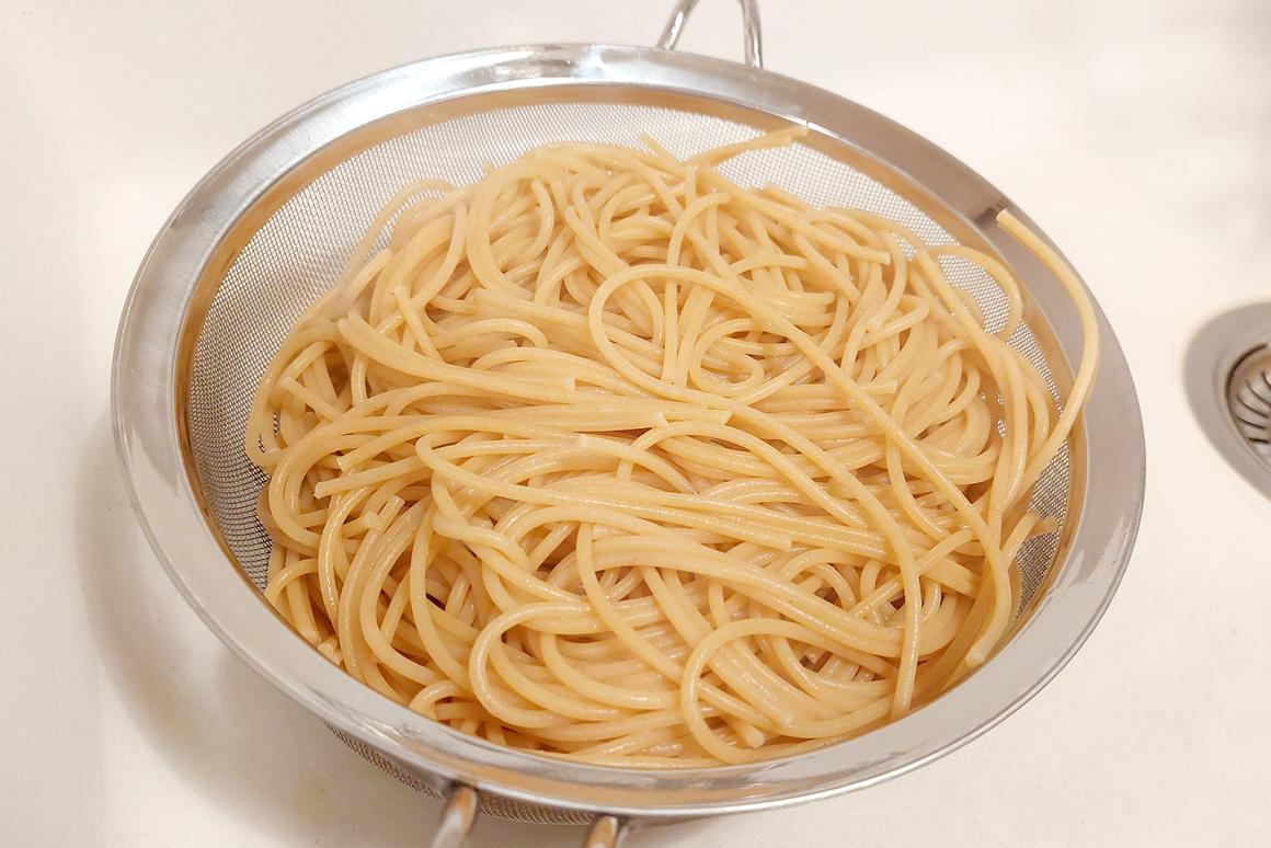 Pasta abseihen