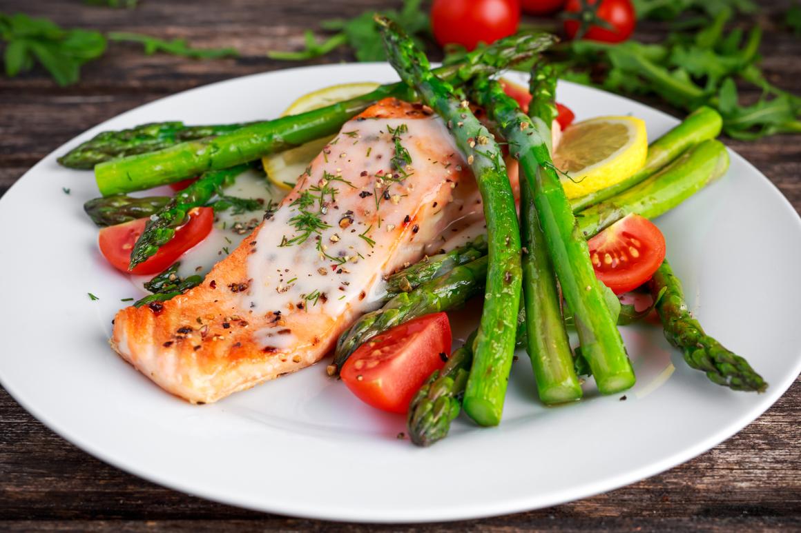 Spargel-Lachs