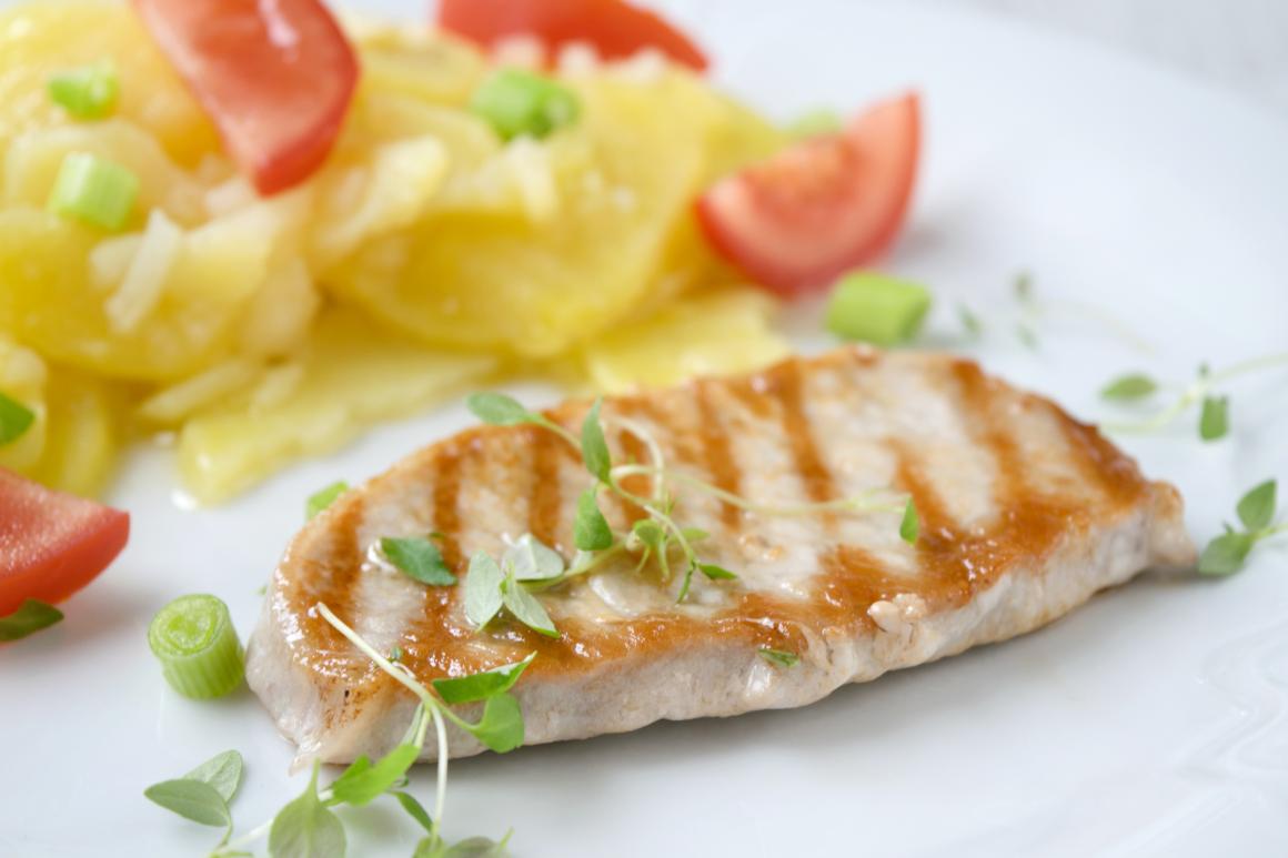 Bierkoteletts mit Kartoffelsalat vom Grill