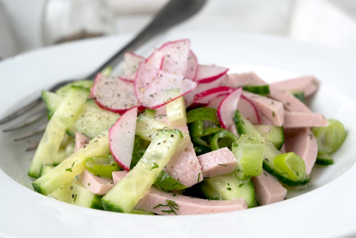 Gurken-Wurst-Salat