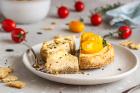 Thymian-Käsekuchen mit Tomaten