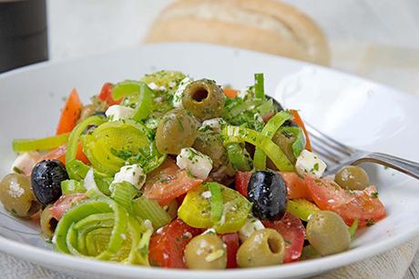 Salat mit Oliven
