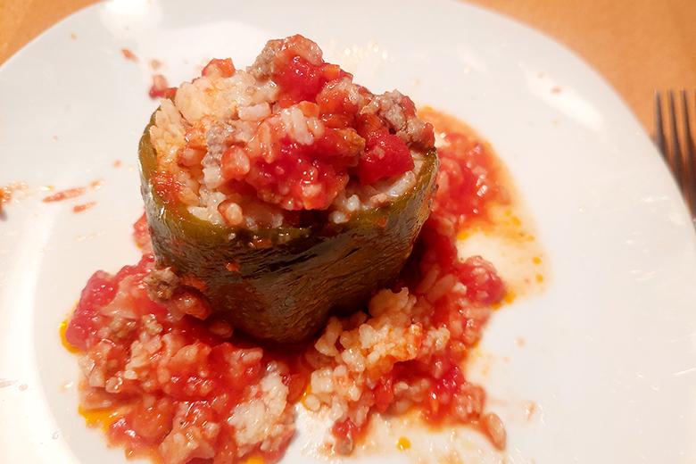 Gefüllte Peperoni mit Hackfleisch