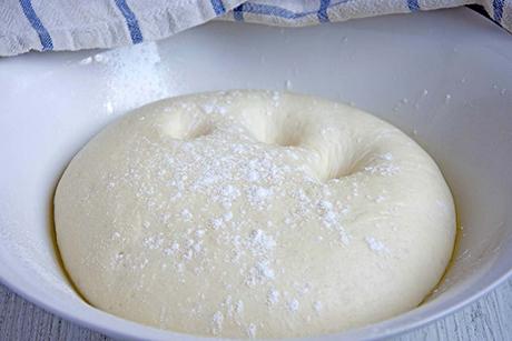 Italienischer Pizzateig