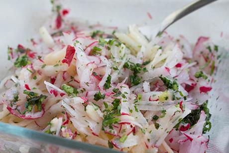 Kohlrabi-Radieschensalat