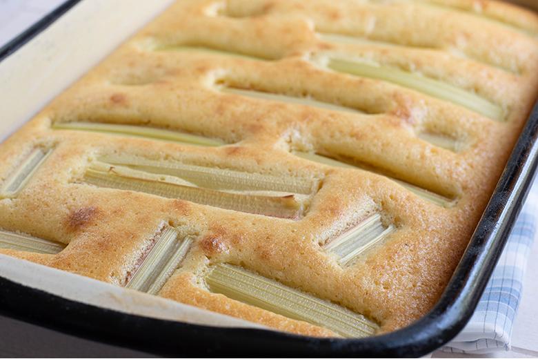 Versunkener Rhabarberkuchen