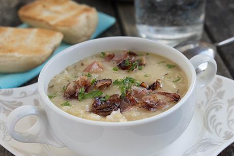 Sauerkrautsuppe mit Apfel