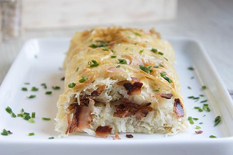 Sauerkrautstrudel mit Speck