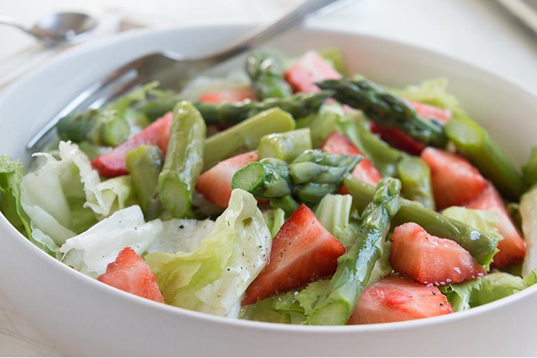 Sommersalat mit Spargel