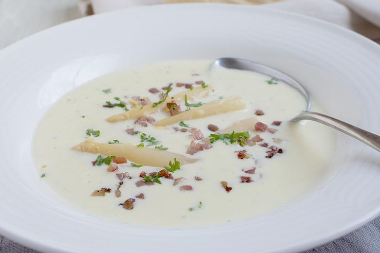 Spargelcremesuppe mit Kartoffeln