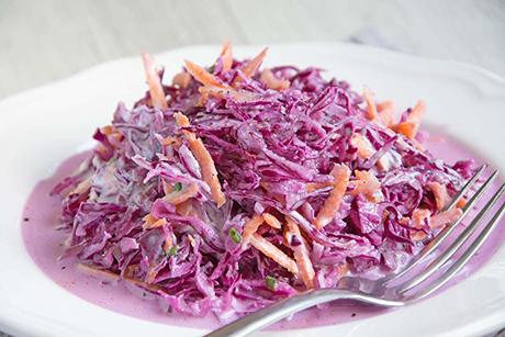 Coleslaw mit Rotkohl