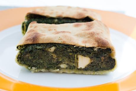 Spinatstrudel mit Ricotta