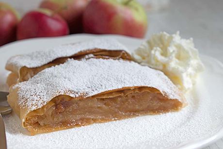 Wiener Apfelstrudel