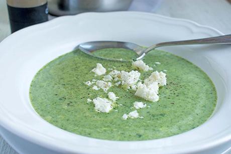Spinatcremesuppe mit Feta