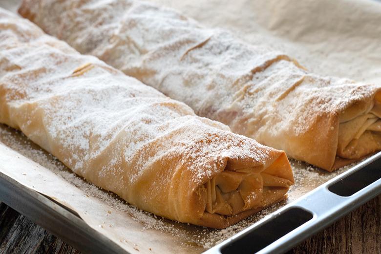 Strudel mit Kirschen