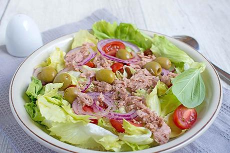 Thunfischsalat mit Zwiebeln