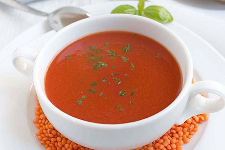 Tomatensuppe mit Linsen