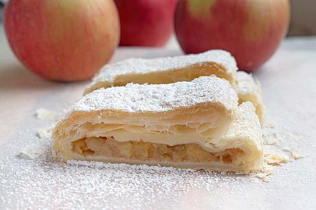 Apfelstrudel mit Blätterteig