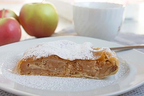 Apfelstrudel aus Südtirol