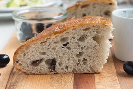 Ciabatta mit Oliven