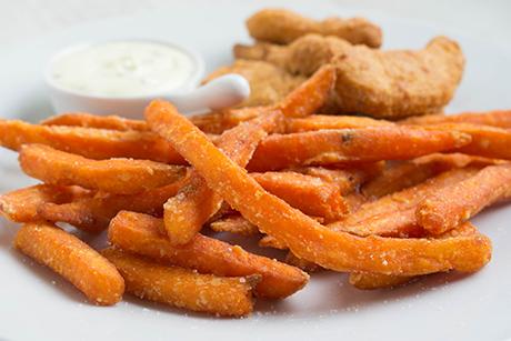 Pommes Frites aus Süsskartoffeln