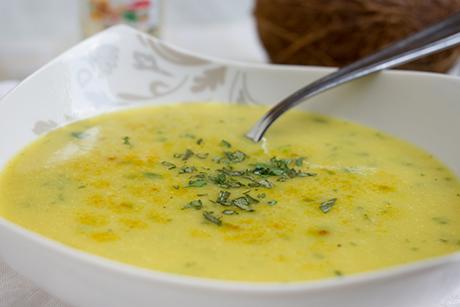 Einfache Kokos-Curry-Suppe