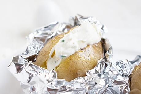 Ofenkartoffel mit Kräuterquark