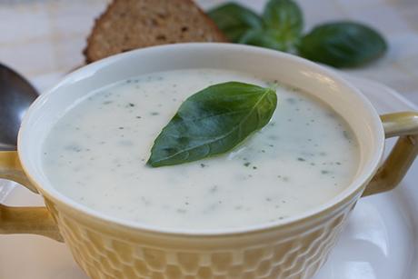 Basilikumcremesuppe