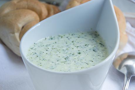 Kalte Zucchettisuppe
