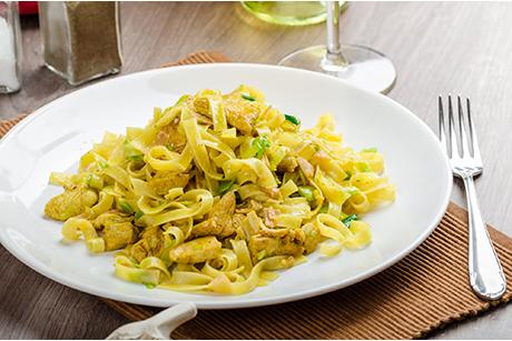 Poulet-Nudelpfanne mit Frischkäse - 5 Zutaten