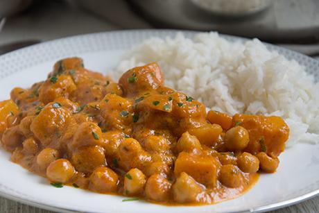 Veganes Curry mit Süsskartoffeln