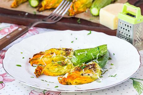 Vegetarische Zucchettiblüten mit Frischkäse