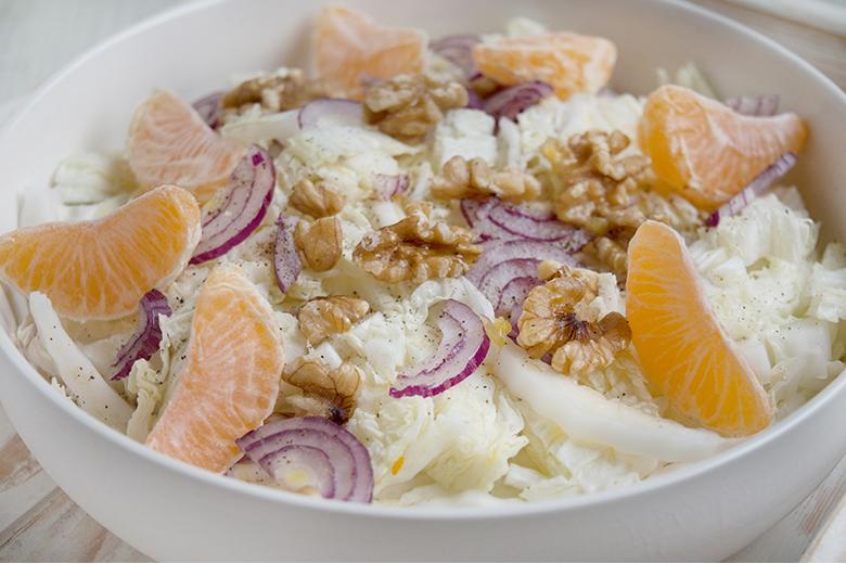 Zuckerhutsalat mit Mandarinendressing