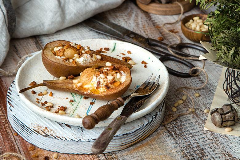 Gebackene Birnen mit Honig und Ricotta